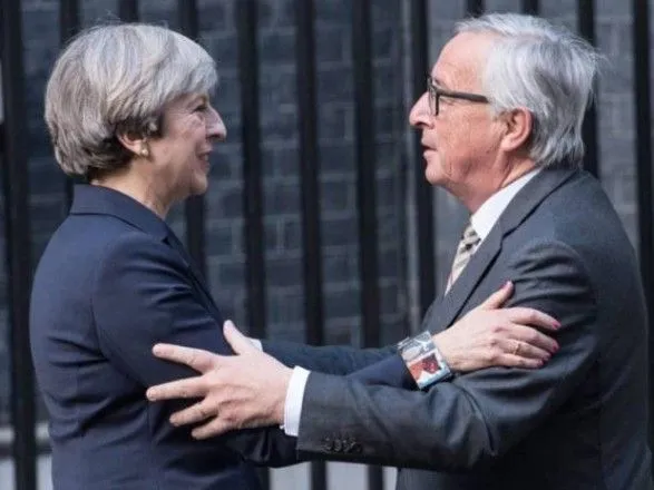 Мей і Юнкер почали екстрену зустріч щодо Brexit
