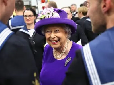 Елизавета II посетила крупнейший авианосец Великобритании Queen Elizabeth