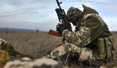 За минулу добу в зоні АТО постраждали 5 українських військових