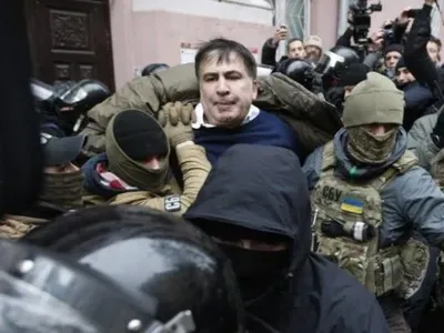 В ДНС заявили, что Саакашвили привезли в суд