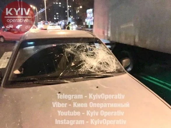 В Киеве таксист сбил мужчину на пешеходном переходе