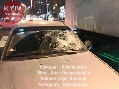 У Києві таксист збив чоловіка на пішохідному переході
