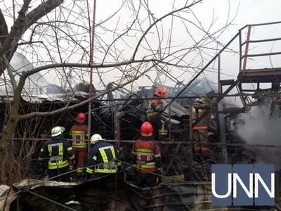 Во время пожара на Русановских садах никто не пострадал