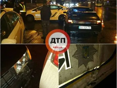У Києві сталась ДТП за участю поліцейського авто