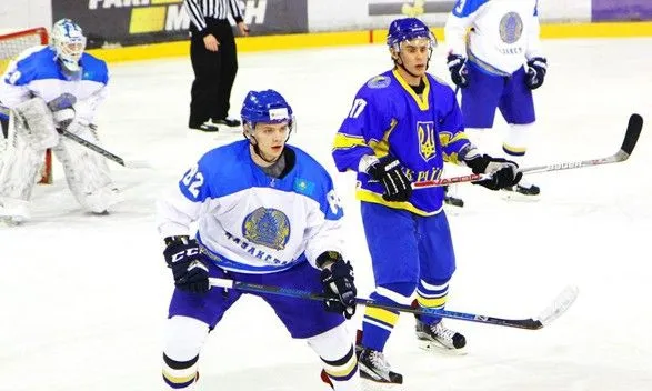 Хоккейная сборная Украины провела первый спарринг с Казахстаном