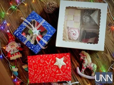 "Сладкие конструкторы" вместо сувениров: кондитеры придумали альтернативные подарки к Новому году