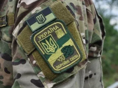 Один украинский военный погиб, еще один ранен в сутки в зоне АТО
