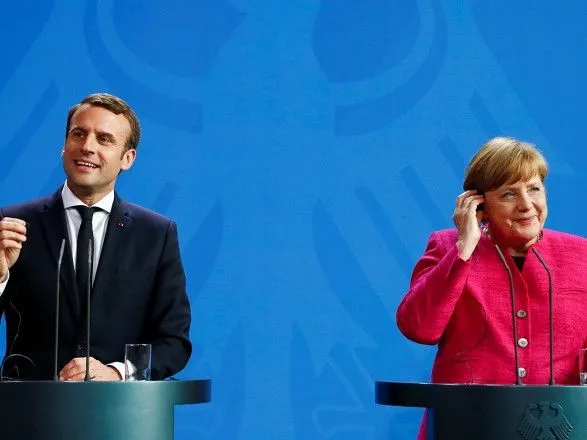 Меркель и Макрон планируют предложить реформу Еврозоны до весны