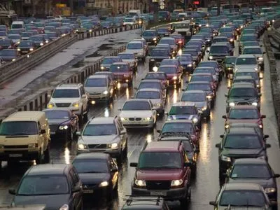 Пробки в Киеве парализовали движение в центре