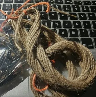 Інженер з Британії провів інтернет через мокру мотузку