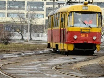 Из-за обвала грунта в столице изменят маршрут трамвая