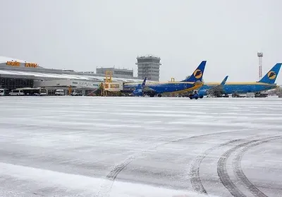 В аэропорту "Борисполь" рассказали о ситуации с рейсами во время снегопада