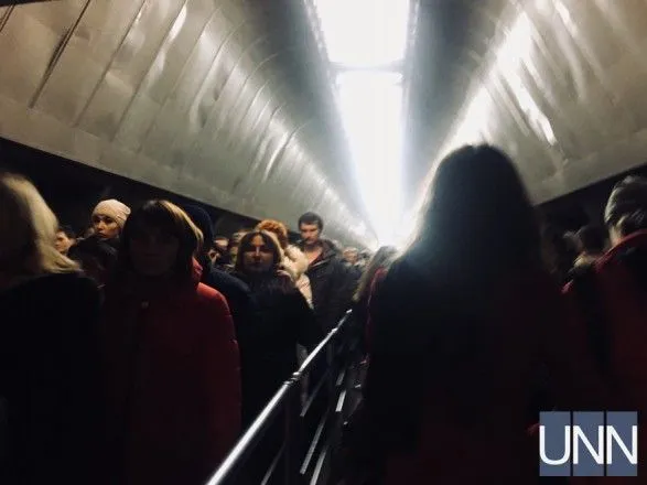 Через свята і затори у Києві колапс на дорогах і у метро