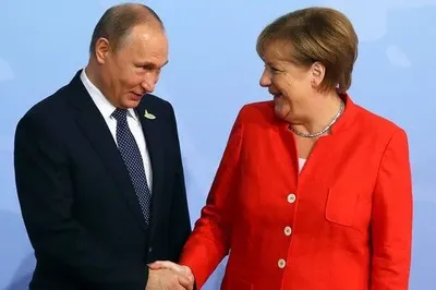 Меркель спросила Путина о причинах вывода офицеров-наблюдателей из Донбасса