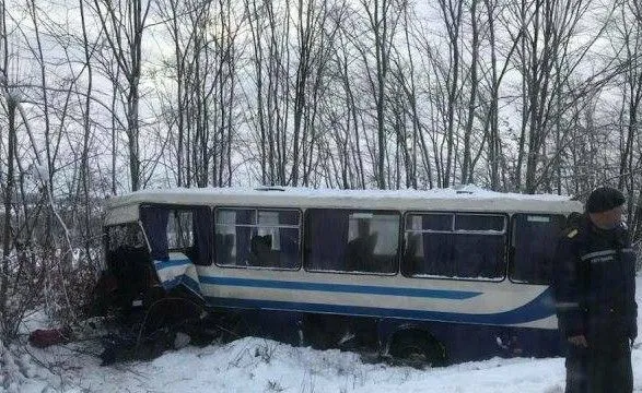 На Львівщині сталася ДТП за участю маршрутки: восьмеро людей постраждало