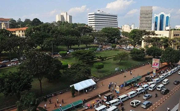 Парламент Уганды проголосовал за снятие ограничений на возраст президента