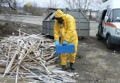 Експерти розповіли, звідки в Україні беруться стихійні звалища токсичних відходів