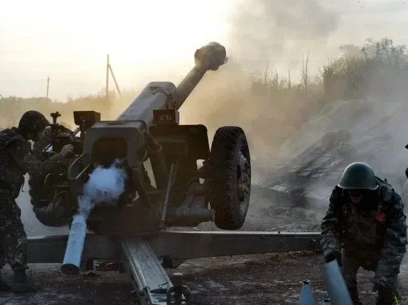 Боевики били по украинским позициям из тяжелой артиллерии, БМП и танков - штаб АТО
