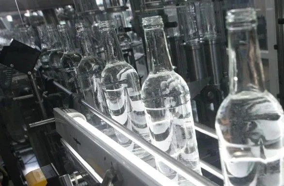 Накануне праздников производство водки выросло более чем на четверть
