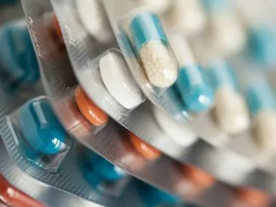 "Откаты" за регистрацию фальшивых лекарств достигают миллионов долларов - Кива