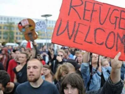 Суд частково скасував заборону Трампа на в’їзд біженців з декількох країн