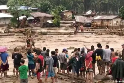 Тропічний шторм на Філіппінах: кількість жертв зросла до 240 осіб