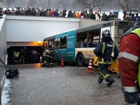 Во время ДТП с автобусом в Москве погибли пять человек