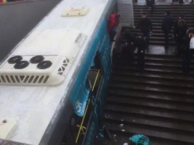 В Москве автобус въехал в подземный переход, есть погибшие