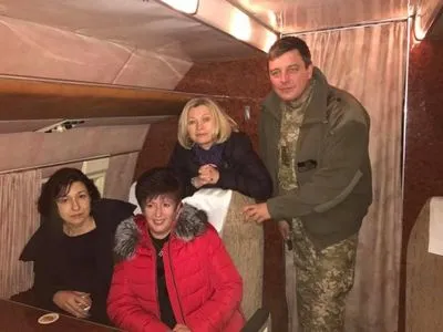 Геращенко вместе с Лутковской вылетели на Донбасс