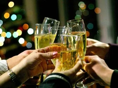 На свята виробники алкоголю пропонують знижки до 25% - Дорошенко