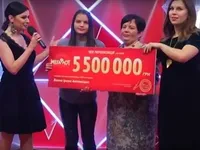 Победительница лотереи "Мегалот" рассказала, на что потратит 5,5 млн грн