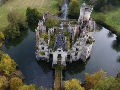 Франція зібрала 1,6 млн євро благодійних внесків на реставрацію замку