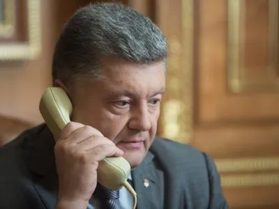 Порошенко поговорил с освобожденными из плена на Донбассе