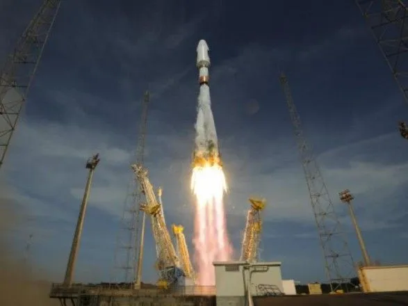 Российским чиновникам космической отрасли обещают "жесткие меры" за провалы со спутниками