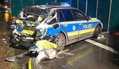 В Германии пьяный украинец на фуре врезался в полицейское авто, есть жертвы - СМИ