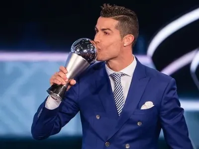 Роналду во второй раз подряд признан лучшим футболистом года