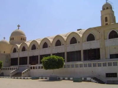Неизвестный устроил стрельбу в церкви в Египте
