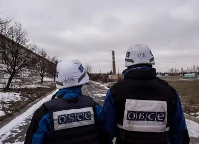 Боевик "ДНР" не позволил ОБСЕ проверить место отвода тяжелого вооружения