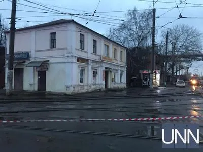 Из захваченной "Укрпочты" в Харькове освободили пятерых заложников, среди них - двое детей (дополнено)