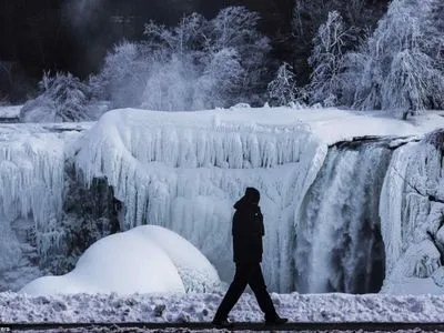 Ниагарский водопад оказался в плену льда