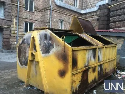 Мусорный контейнер взорвался в центре Киева