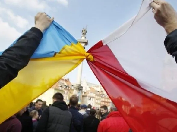 И.Геращенко назвала точное количество украинских беженцев в Польше