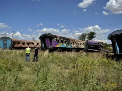 По меньшей мере 12 человек погибли в результате аварии пассажирского поезда в ЮАР