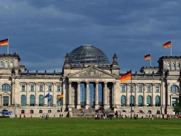 Консерваторы и социал-демократы Германии анонсировали начало предварительных переговоров о коалиции