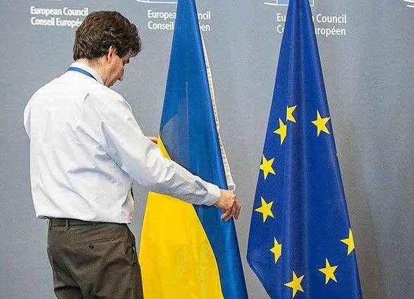 Україні в 2018 році не варто чекати проривів у співпраці з ЄС і НАТО - експерт