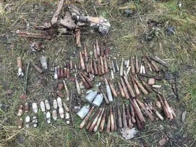 Опасный арсенал боеприпасов нашли в заброшенной больнице на Донбассе