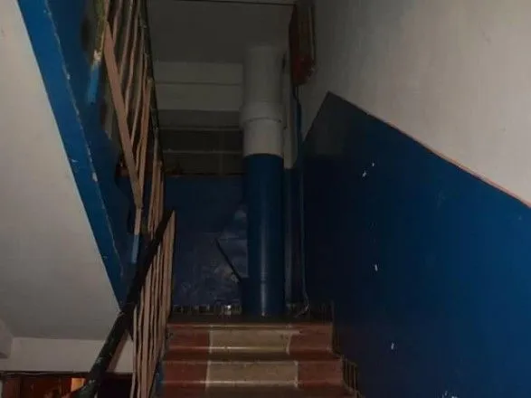 Житель Мукачево зарезал мужчину в подъезде многоэтажки из-за ревности