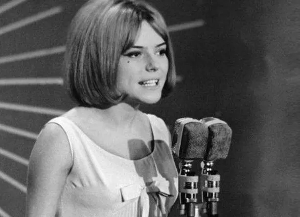Во Франции умерла победительница Евровидения-1965