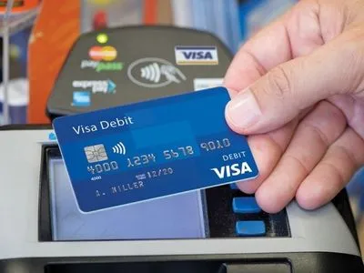 Visa закрила обслуговування дебетових карт із підтримкою Bitcoin