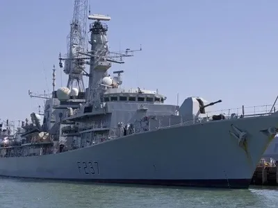 Британський фрегат вийшов на перехоплення російських бойових кораблів